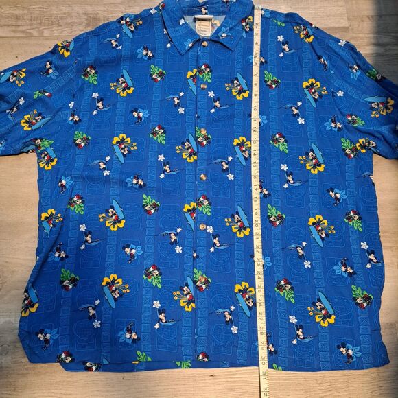 Disney Store Shirt Mens XL Blue Mickey Mouse Hawaiian Tiki Surf Exclusive - Picture 8 of 9